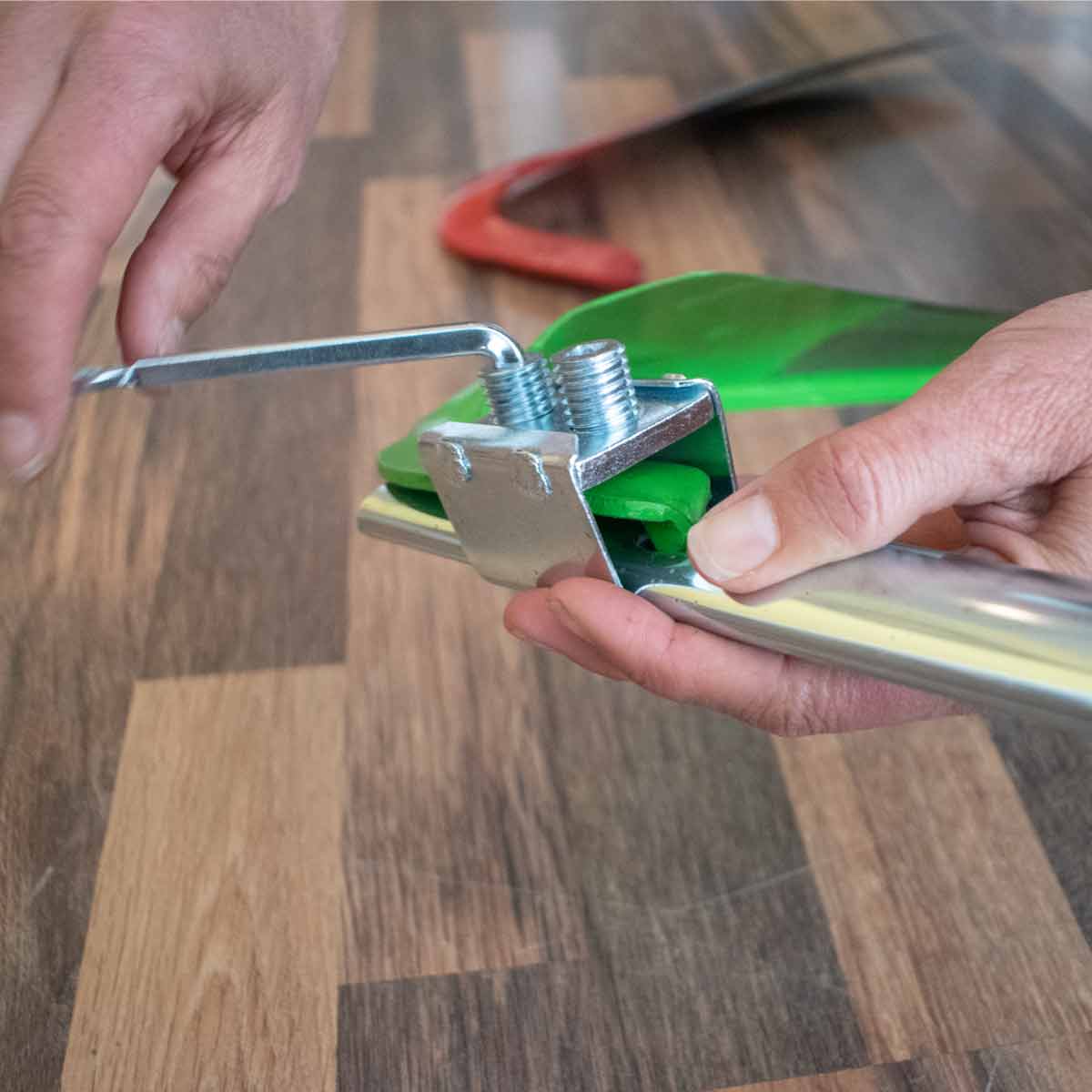 Set Streu-, Staudensense inkl. Dengelhammer und -Amboss - Sensenblatt 45 cm - Metall-Wurf 150 cm