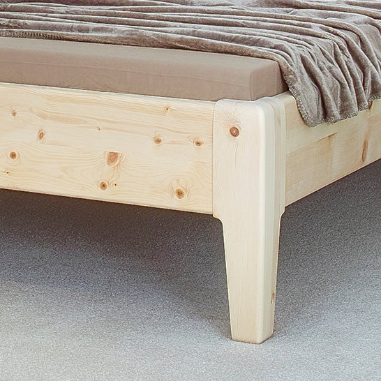 Vollholzbett aus Zirbe 'Nicole' | Metallfrei | in verschiedenen Größen