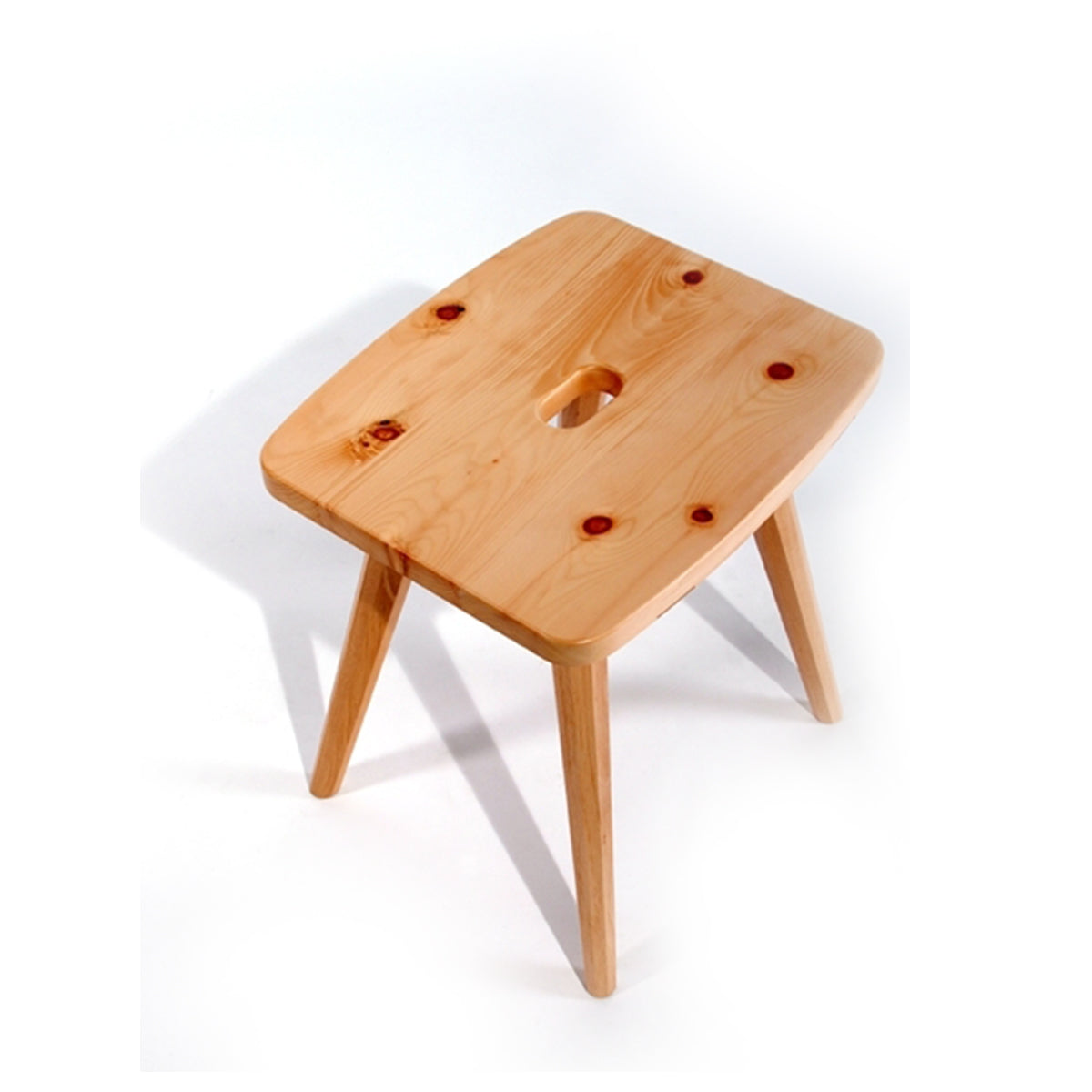 Hocker 'Urtyp' aus Massivholz | B 46 x T 41 x H 45 cm | in verschiedenen Holzarten | Made in Südtirol