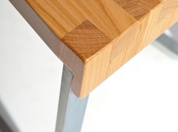 Design Sessel 'Sitwell Breeze' | Kirschholz lackiert | B 41 x T 41 x H 90 cm | Freischwinger | Handwerk aus Südtirol
