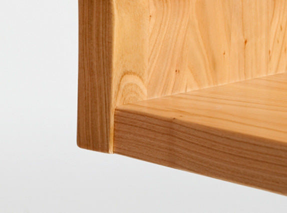 Design Sessel 'Sitwell Breeze' | Kirschholz lackiert | B 41 x T 41 x H 90 cm | Freischwinger | Handwerk aus Südtirol