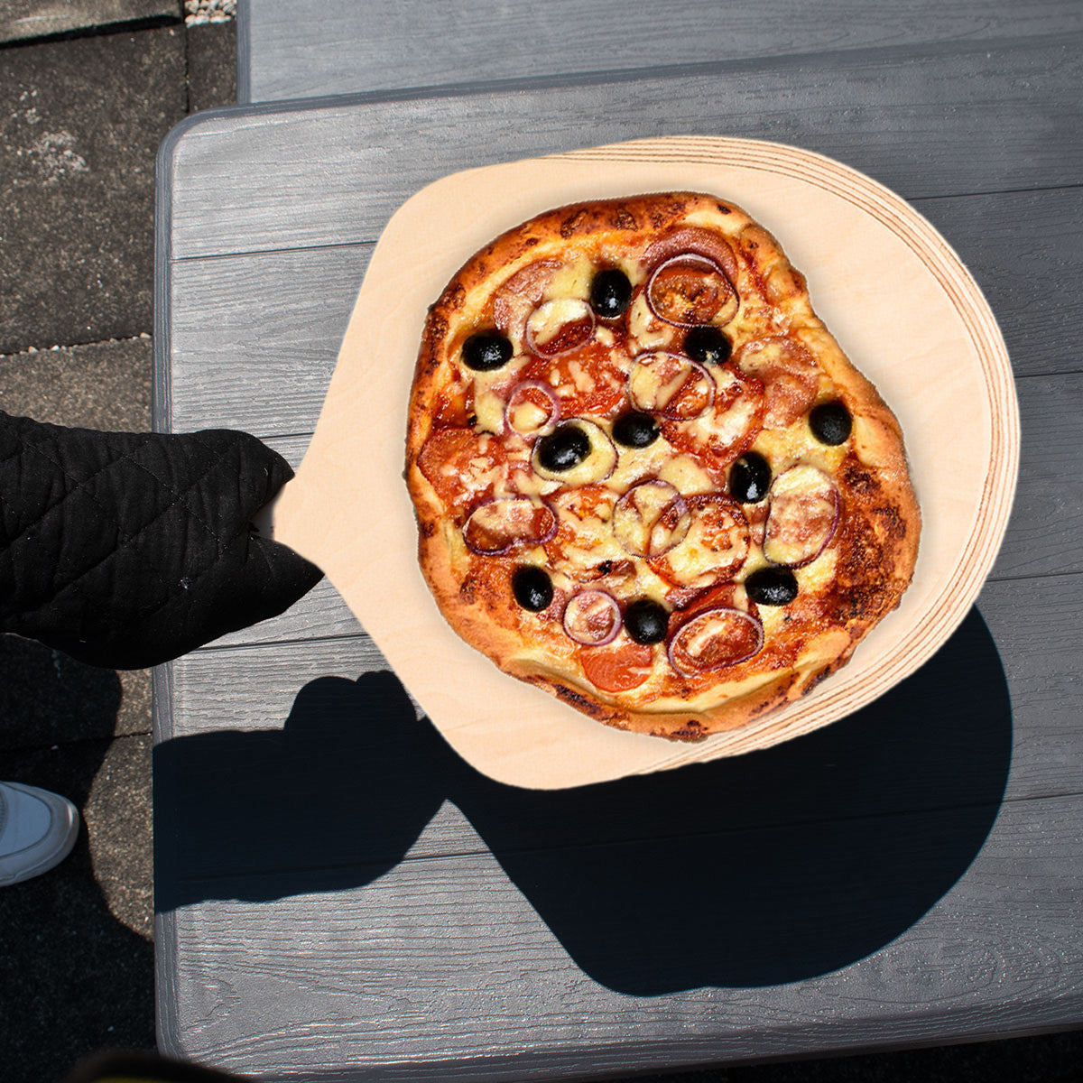 3-teilig Set - Pizzastein aus hochwertigem Cordierit mit Pizzaheber & Grillhandschuh