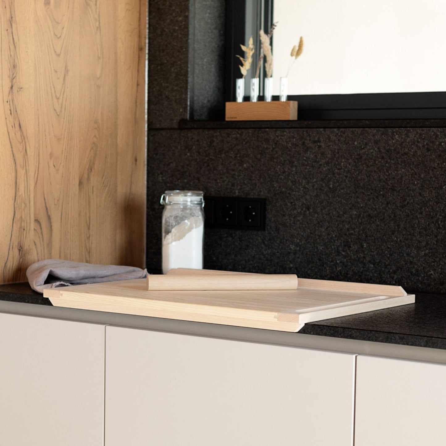 Nudel- / Backbrett '2.0' | inkl. Nudelholz | Vollholz | B 65 x T 47 x H 5 cm | Made in Germany