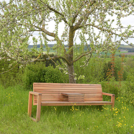 Gartenbank 'Rest Time' | massive Lärche | mit Ablage | B 200 x T 63 x H 89 cm | für 3 Personen | handgefertigt in Österreich