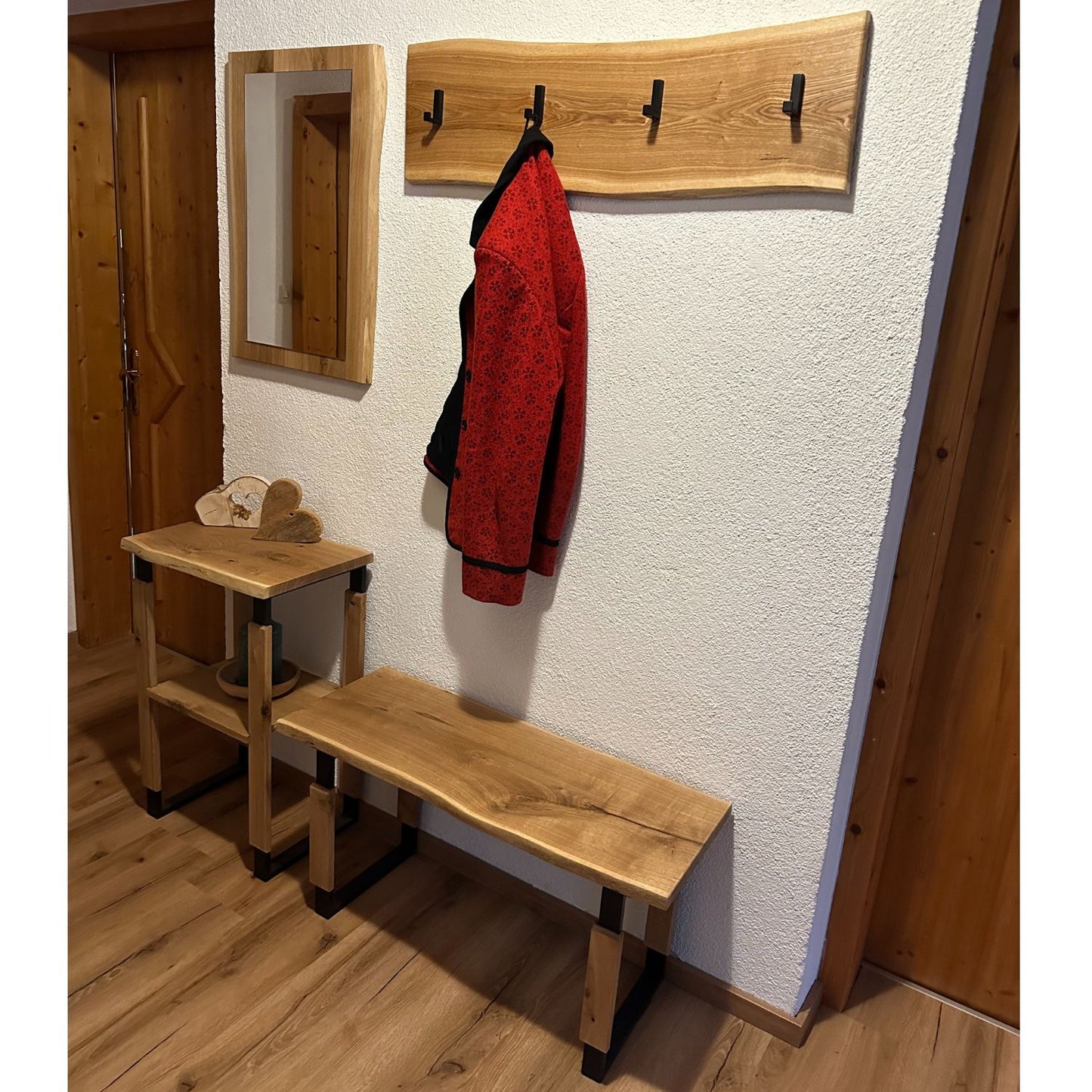 Garderobe 'Waldkante' | verschiedene Ausführungen | Eiche massiv | 2 x geölt | Eisenkuven schwarz | Made in Austria