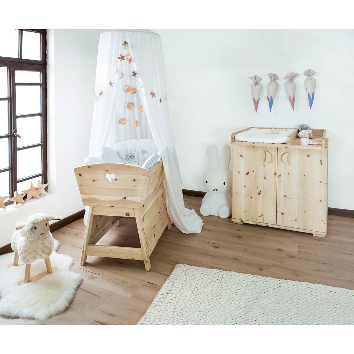 Mitwachsende Babywiege 'Sweet Sleep' | aus Zirbenholz | L 84 x B 60 x H 86 cm | flexibel erweiterbar | Handarbeit aus Deutschland