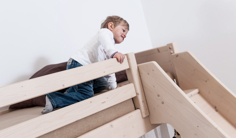 Kinder-Hochbett 'Bunk4Fun' mit Rutsche - echte Handarbeit aus Südtirol