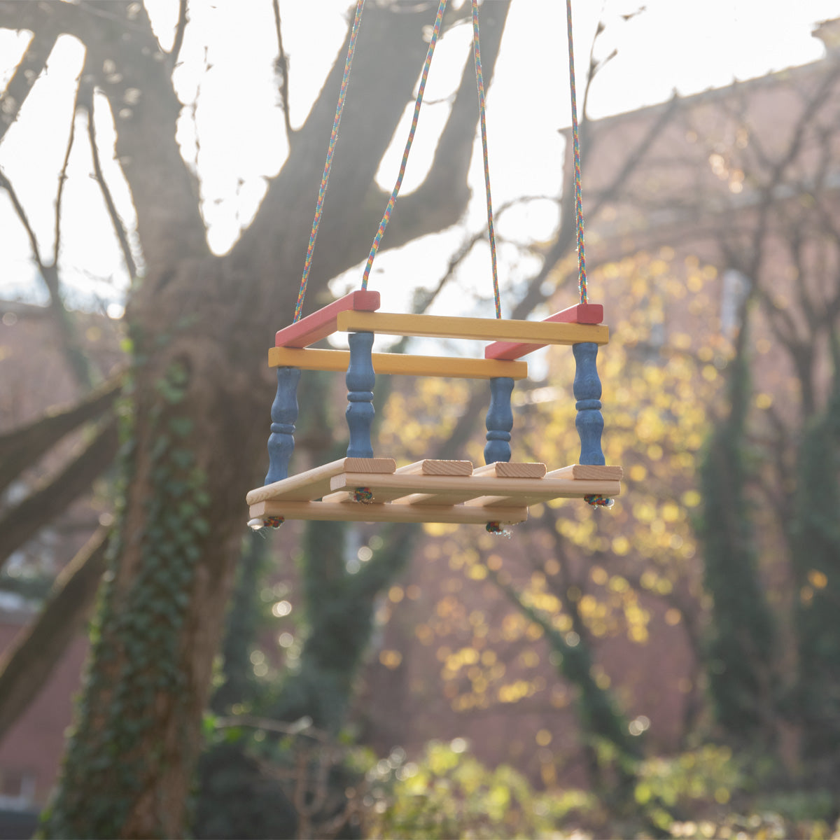 Babyschaukel ‘Swing’ aus Massivholz mit Schutzrahmen - Indoor und Outdoor