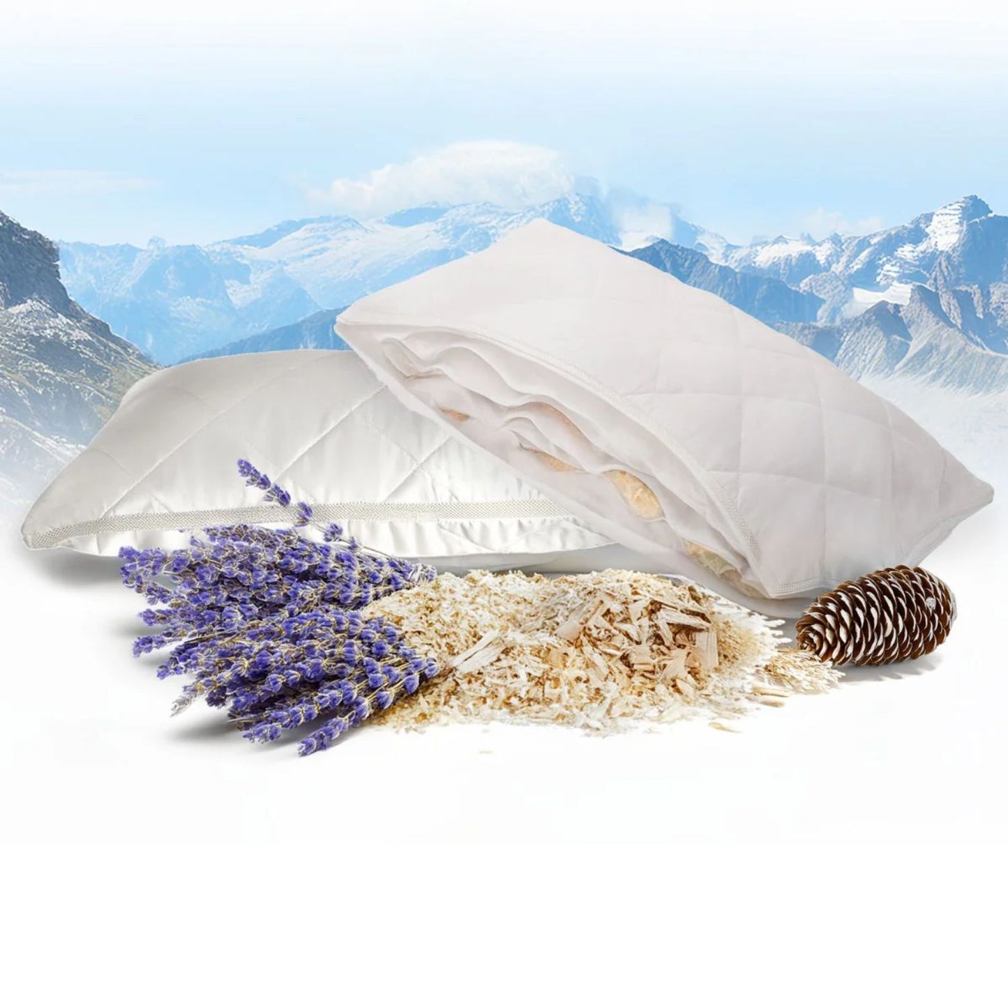 Zwei Zirben Kissen- Berge im Hintergrund- Zirbenspähne und Lavendel im Vordergrund
