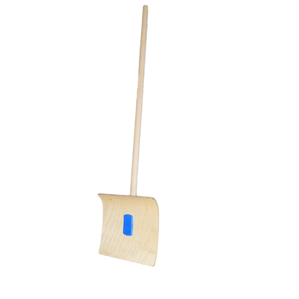 Schneeschieber/Schneeschaufel für Kinder | aus nachhaltigem Holz | Stiellänge: 70 cm | Blattbreite: 24 cm | ab 6 Jahren | Gewicht: 0,51 kg - Handmade in Austria