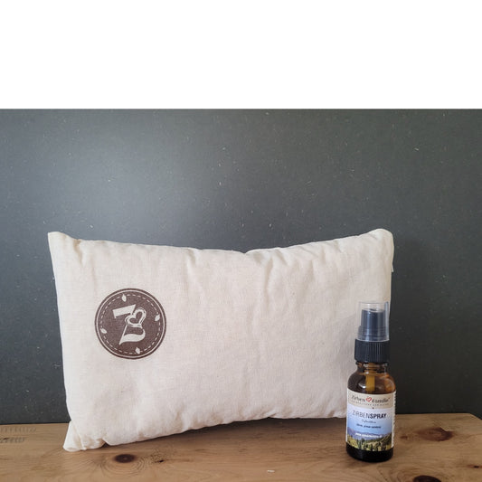 Set "Kissenschlacht" | Baumwollkissen Natur  25 x 15 cm | gefüllt mit  gehobelten Zirbenflocken | Zirbenspray 20 ml