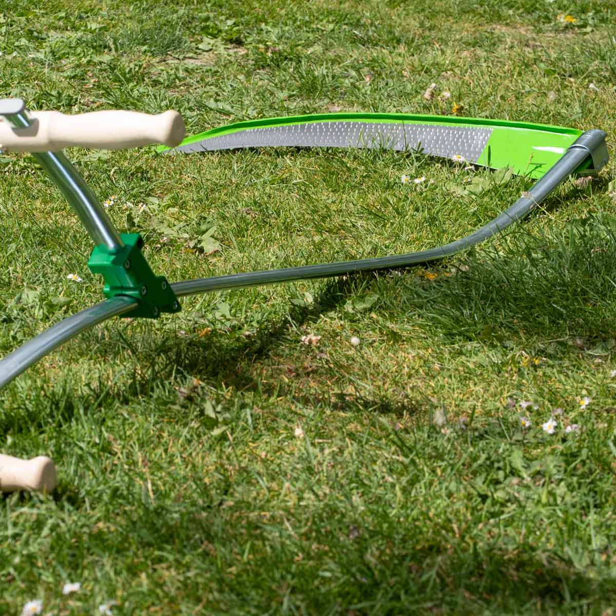 Gartensense mit orig. Rasierschnitt - Sensenblatt 60 cm - Metall-Sensenwurf 150 cm - Made in Austria