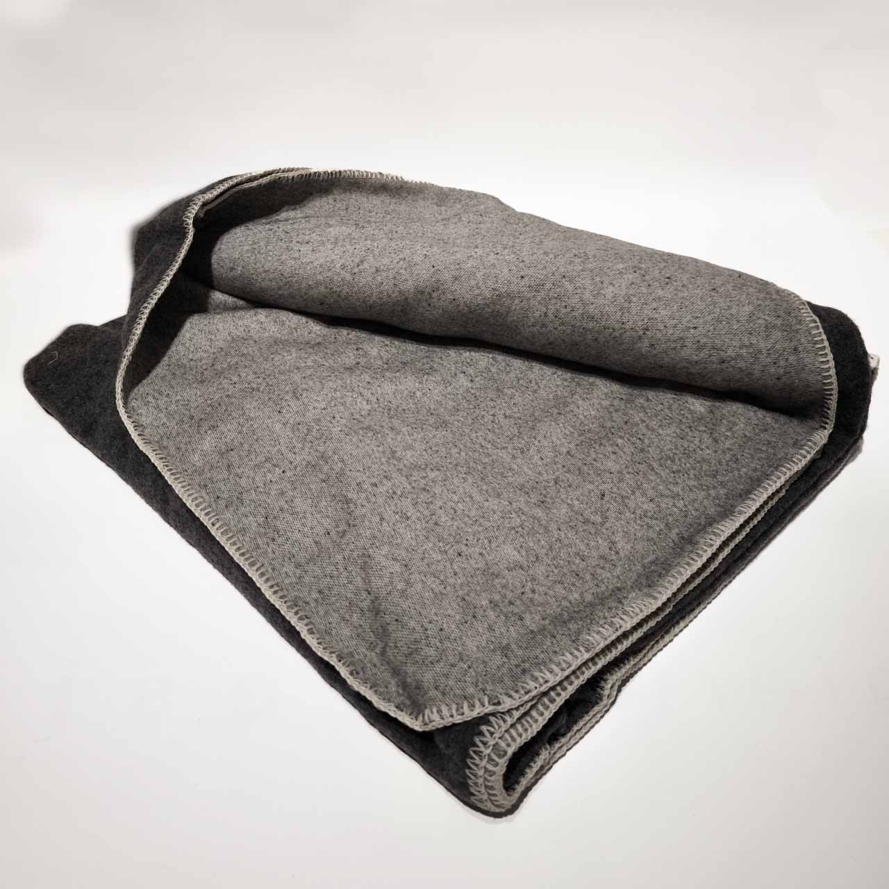 Wolldecke 'Feierabend' | 100 % Merinowolle | 150 x 200 cm | 380g/m² | verschiedene Farben | Made in Austria