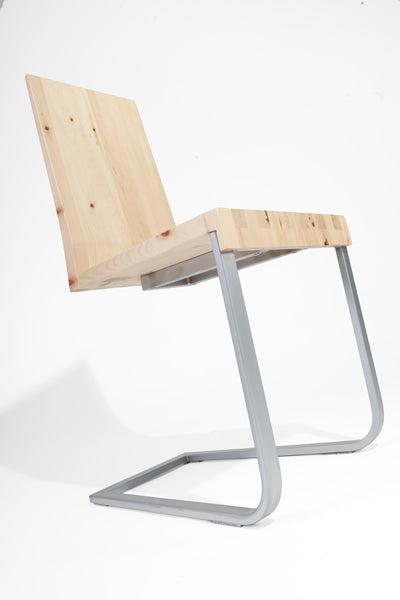 Designer Stuhl 'Sitwell Breeze' | Zirbenholz | B 41 x T 47 x H 91 cm | Freischwinger | Handarbeit aus Südtirol