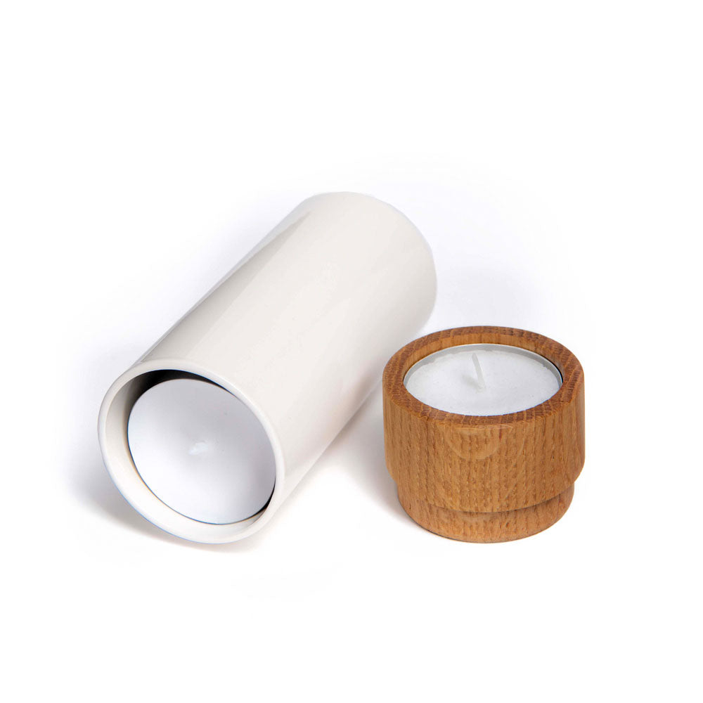 Teelichthalter  'Akku' | cremeweiß | Eiche geölt und Aluminium pulverbeschichtet | DM 4,9 x H 13 cm  | für 5 Ersatzteelichter| Made in Germany