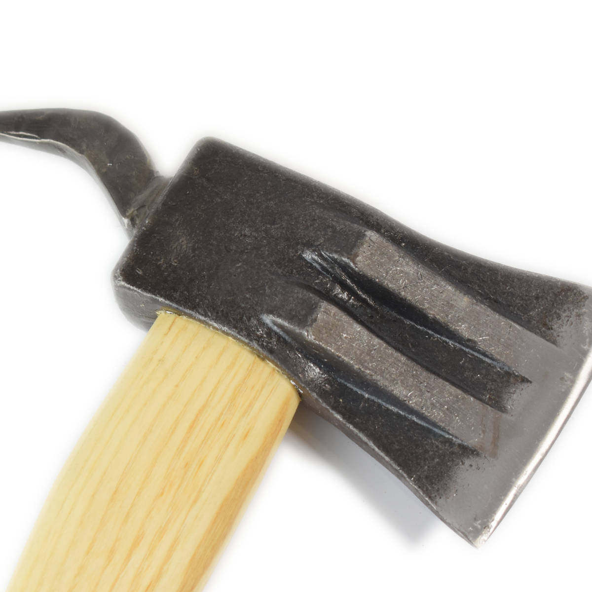 4BKH0592