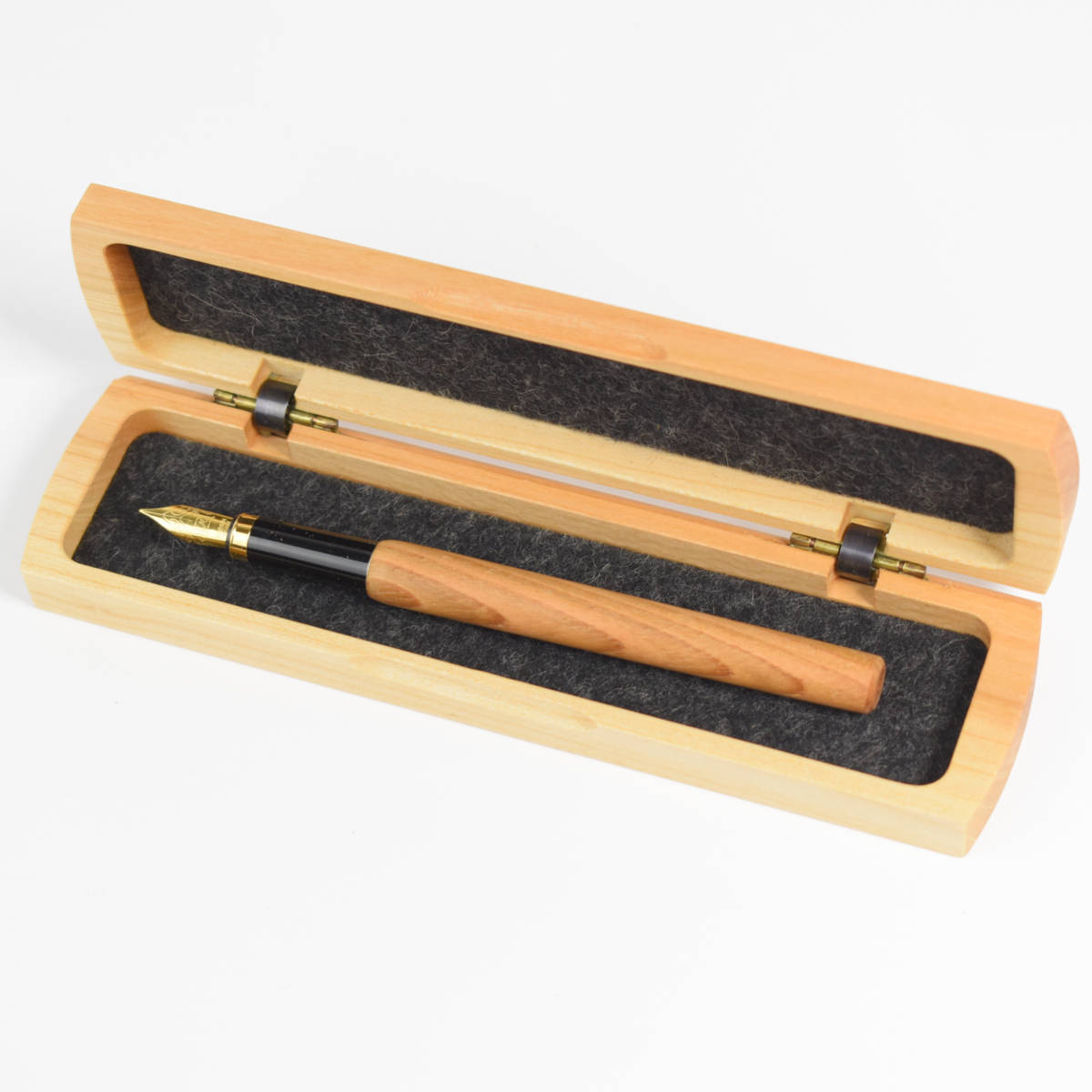 4BSHW167-004