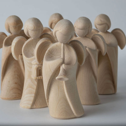 Klassischer Schutzengel aus Zirbenholz | Trompete 9cm