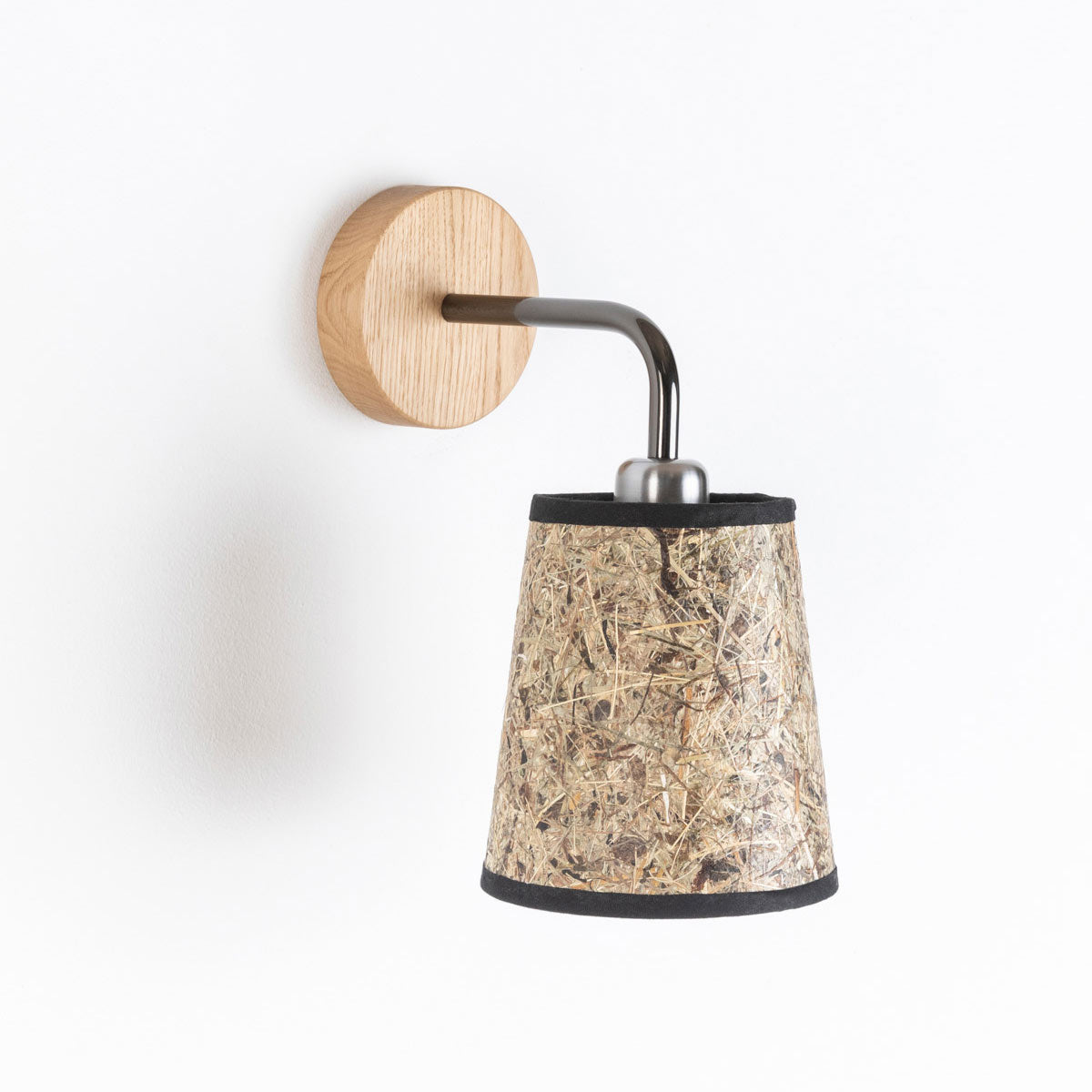 Wandleuchte Heu und Holz-Metall konisch 15 cm DM – Handarbeit aus Österreich