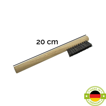 Feger 'Felix' aus Eiche mit schwarzen Naturborsten | Länge 20 cm