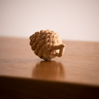 Latschenzapfen | Massivholz Zirbe | 5,5 x 3,4 cm | Made in Südtirol