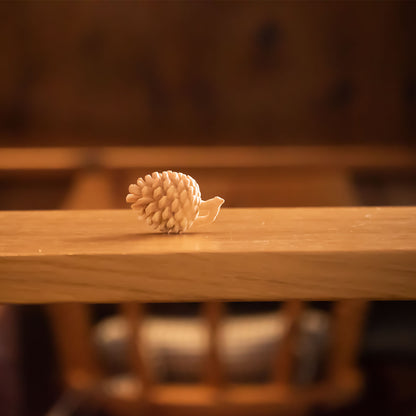 Latschenzapfen | Massivholz Zirbe | 5,5 x 3,4 cm | Made in Südtirol