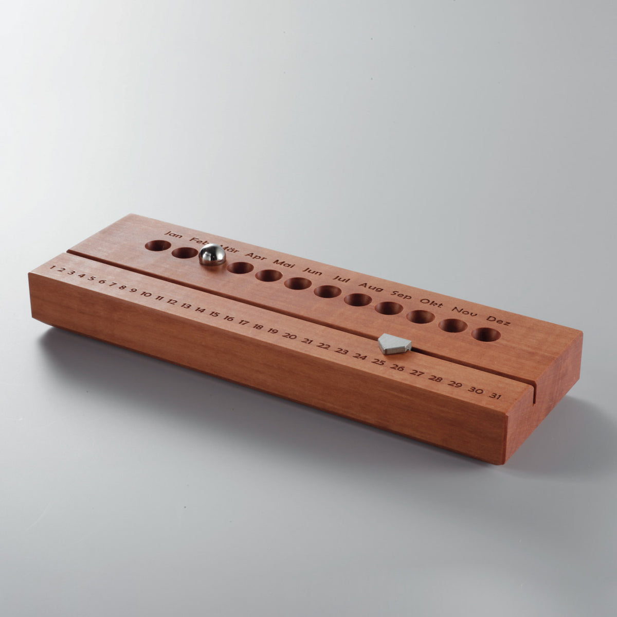 Hochwertiger Kalender 18,6 x 6,2 x 22 cm 'Classy' Kirschholz