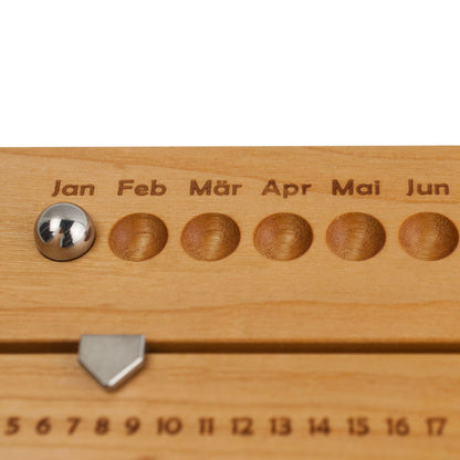 Hochwertiger Kalender 18,6 x 6,2 x 22 cm 'Classy' Kirschholz