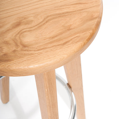 Massivholz Barhocker 'Allrounder' | DM 45 x H 79 cm | Buche lackiert | Fußring verchromt