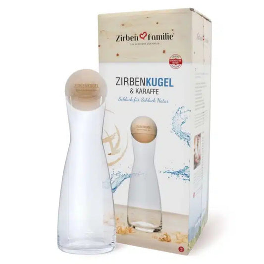 ZirbenKugel Set "ZirbenKugel by ZirbenFamilie" | 1 l Glaskaraffe + Zirbenkugel DM 7 cm