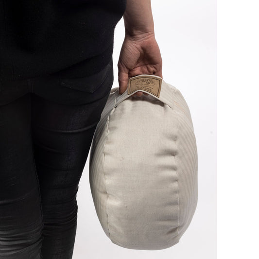 Sitzpouf 'Back'| Leinenhülle gefüllt mit Dinkelspelzen | DM 35 cm x H 15 cm | 1,6 kg