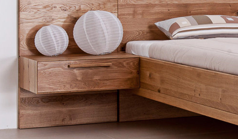 Hänge-Nachttisch 'Alp Style' -für Bett 'Alp Style' in  61x33x19 Astfichte mit Wasserlack behandelt