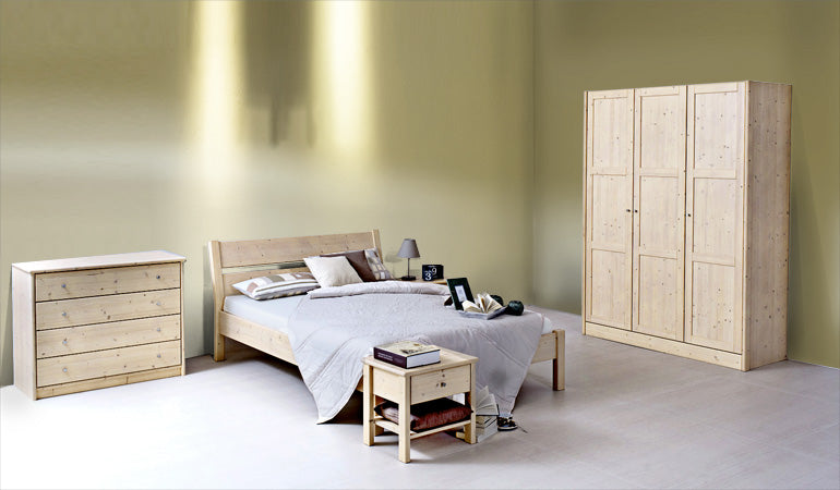 Klassischer Massivholzschrank 'Dream Base'  2tuerig/b105 Zirbe roh