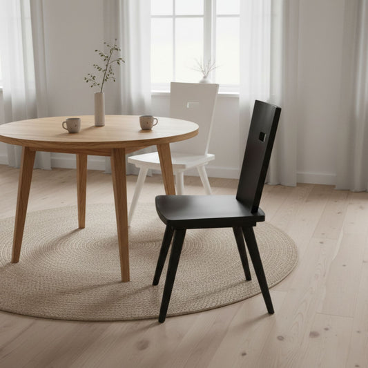 Eleganter Stuhl  'Black or White' | Vollholz Buche | deckend lackiert | Griff rechteckig | in Schwarz oder Weiß erhältlich