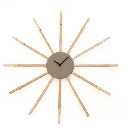 Wanduhr 'Solea' | Platz für Fotos | Esche, Holzfaserplatte | Anthrazit | DM 60 cm | Made in Germany