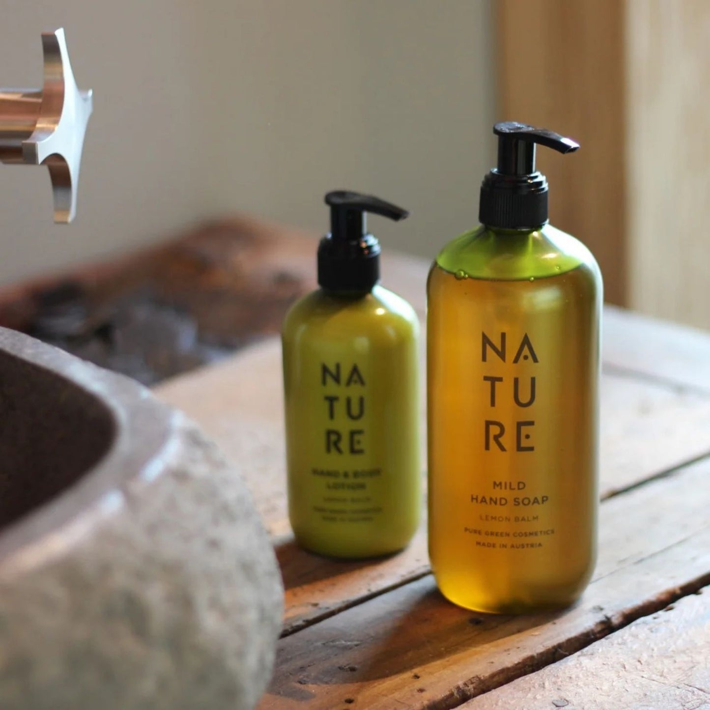 Mild Hand Soap 'Lemon Balm' | tierversuchsfrei | vegan | Kunststoffgebinde mit Pumpfunktion | Made in Austria