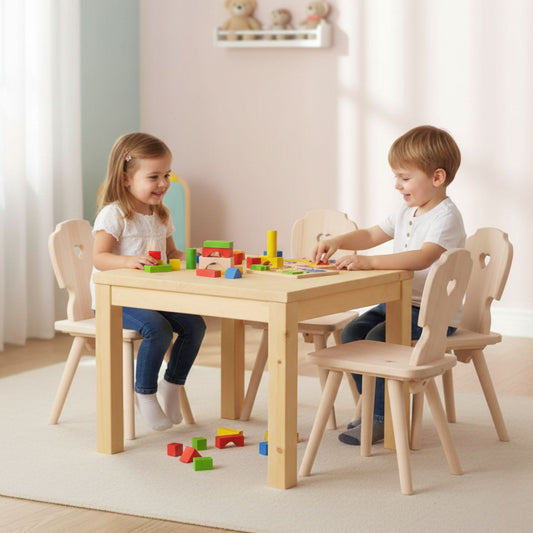 Kinder Sitzgruppe ‘Sweetheart’ | Zirbenholz roh | 1 Tisch L 70 x B 70 x H 63 und 4 Stühle B 30 x T 28 x H 63 cm | Made in Südtirol