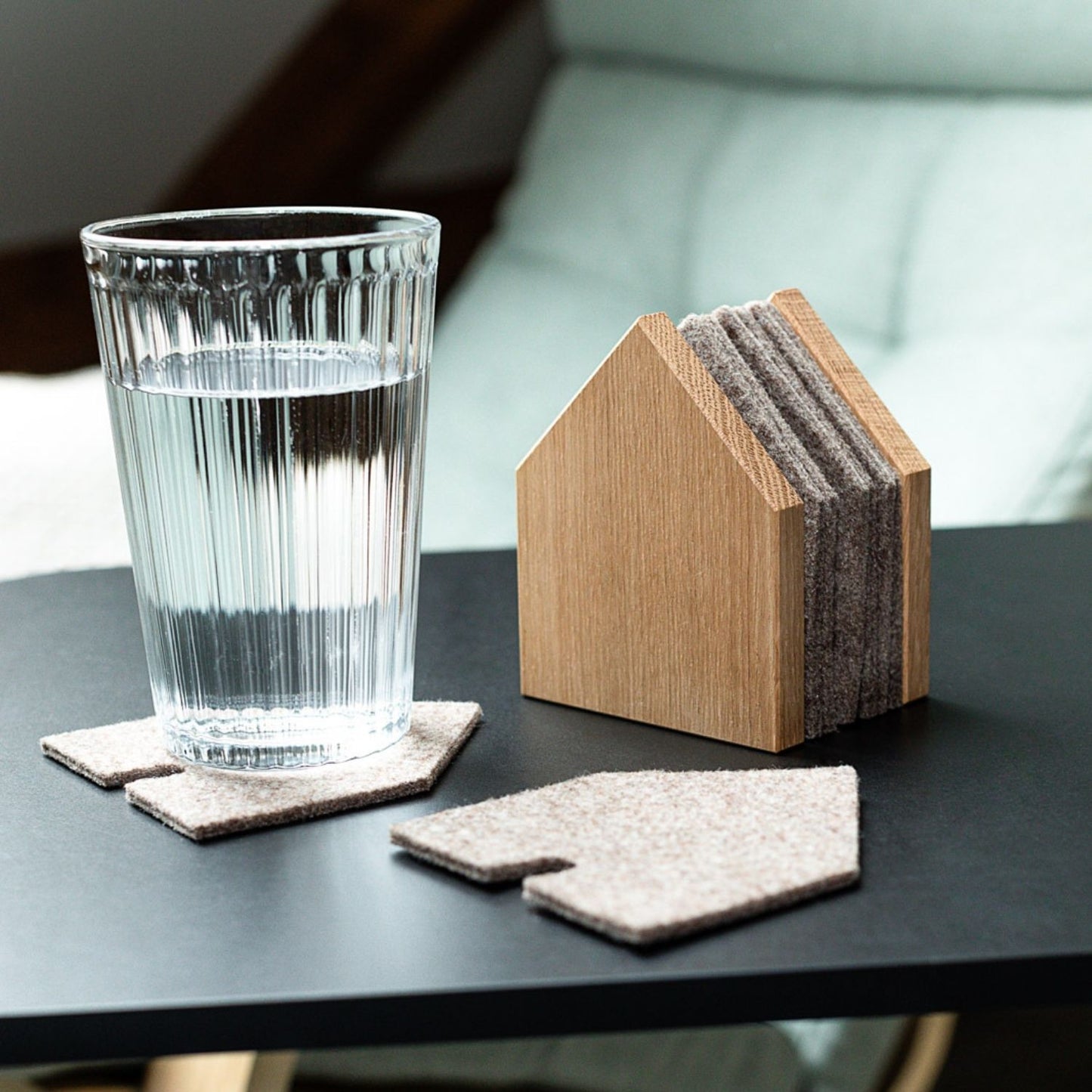 Glasuntersetzer 'Gasthaus' | 8 Stück | Eiche, recycelter PET-Filz | B 7 x T 9 x H 11,5 cm | in verschiedenen Farben | Made in Germany