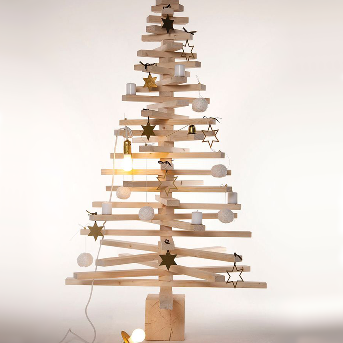 Edler Christbaum 'X-Mas' | aus heimischer Fichte | Höhe 160 cm | mit oder ohne Dekoration erhältlich | Made in Germany