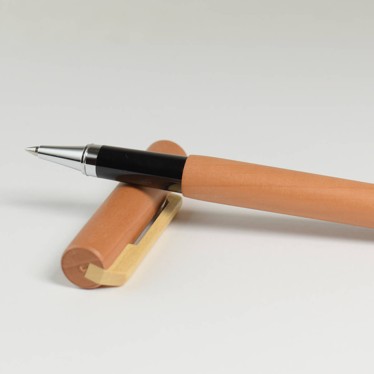 Tintenroller aus edlem Holz  'Ball Pen' | verchromte Spitze | wechslbare Mine | in verschiedenen Holzarten | Made in Germany