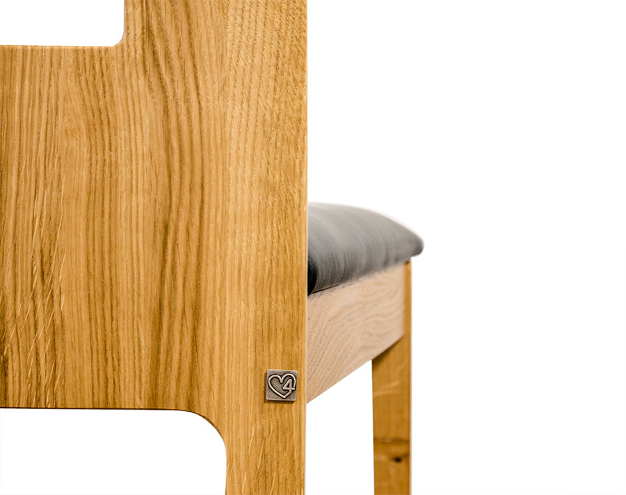 Massivholz Stuhl aus Eiche mit Leder Polsterung I Handwerk I  'Sitwell Capture' - classic country