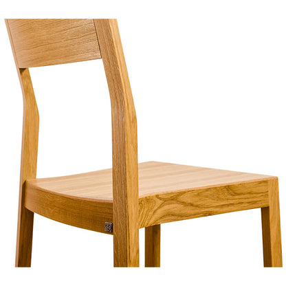 Stapelbarer klassischer Stuhl  aus massiver Eiche I Handwerk aus Südtirol I 'Sitwell Stackable'
