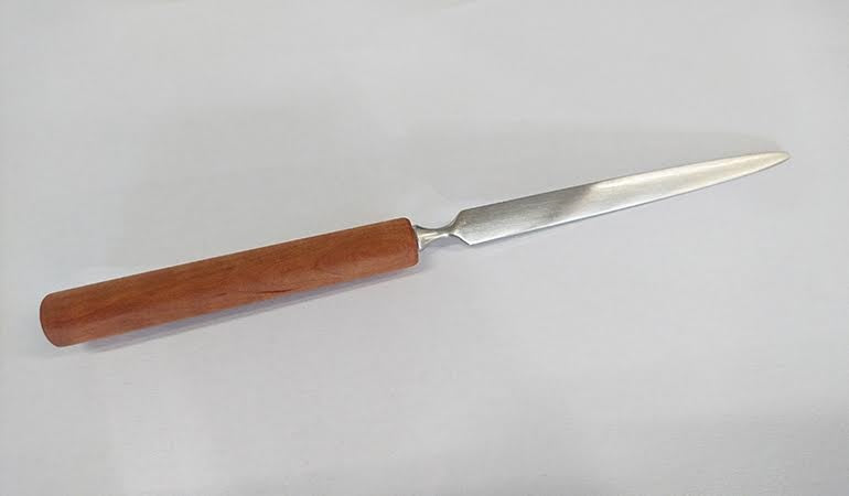 Brieföffner aus Birnenholz -  'Opener'