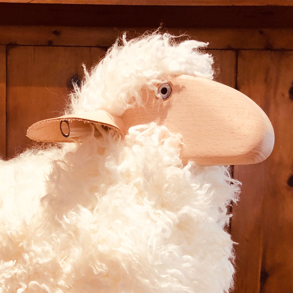 Schaf mit Rollen zum Rutschen ‘Björn’ aus 100% Schaffell