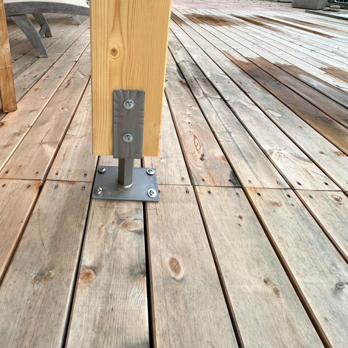 Terrassenboden | Fichte massiv | B 9 x St 3,5 cm, Länge 4 Meter | pro m² | sichtbar geschraubt | inkl. Unterkonstruktion | inkl. Lieferung & Montage | Made in Austria