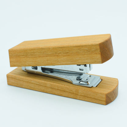 Hefter aus Holz in verschiedenen Variationen - 'Stapler'