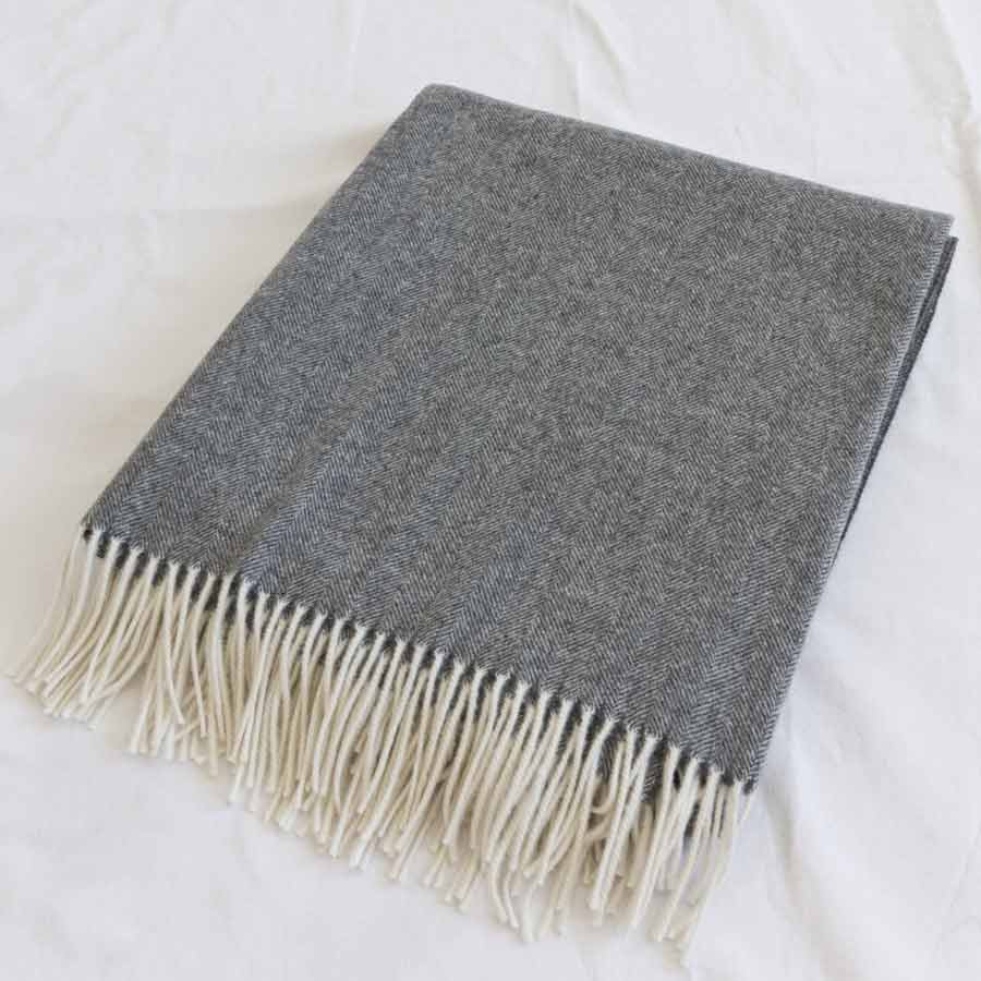 Wolldecke 'Kaminfeuer' | 100 % Merinowolle | 130 x 180 cm | 250g/m² | verschiedene Farben | Made in Germany