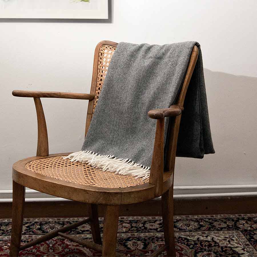 Wolldecke 'Kaminfeuer' | 100 % Merinowolle | 130 x 180 cm | 250g/m² | verschiedene Farben | Made in Germany