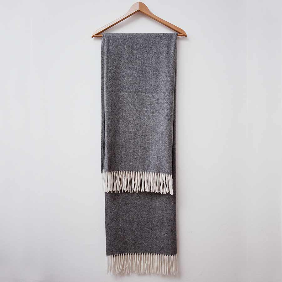 Wolldecke 'Kaminfeuer' | 100 % Merinowolle | 130 x 180 cm | 250g/m² | verschiedene Farben | Made in Germany