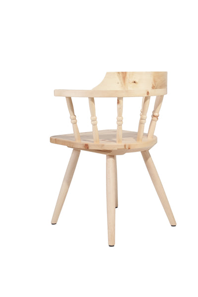Landhaus Stuhl | mit Armlehne | aus Zirbenholz (Arve) | 'Sitbetter Native' | Beine aus Buche | Comfort Country